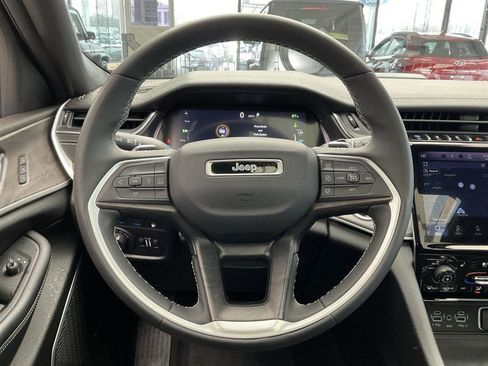 Used 2024 Jeep Grand Cherokee Limited 4xe image 31