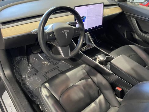 Used 2017 Tesla Model 3 image 10