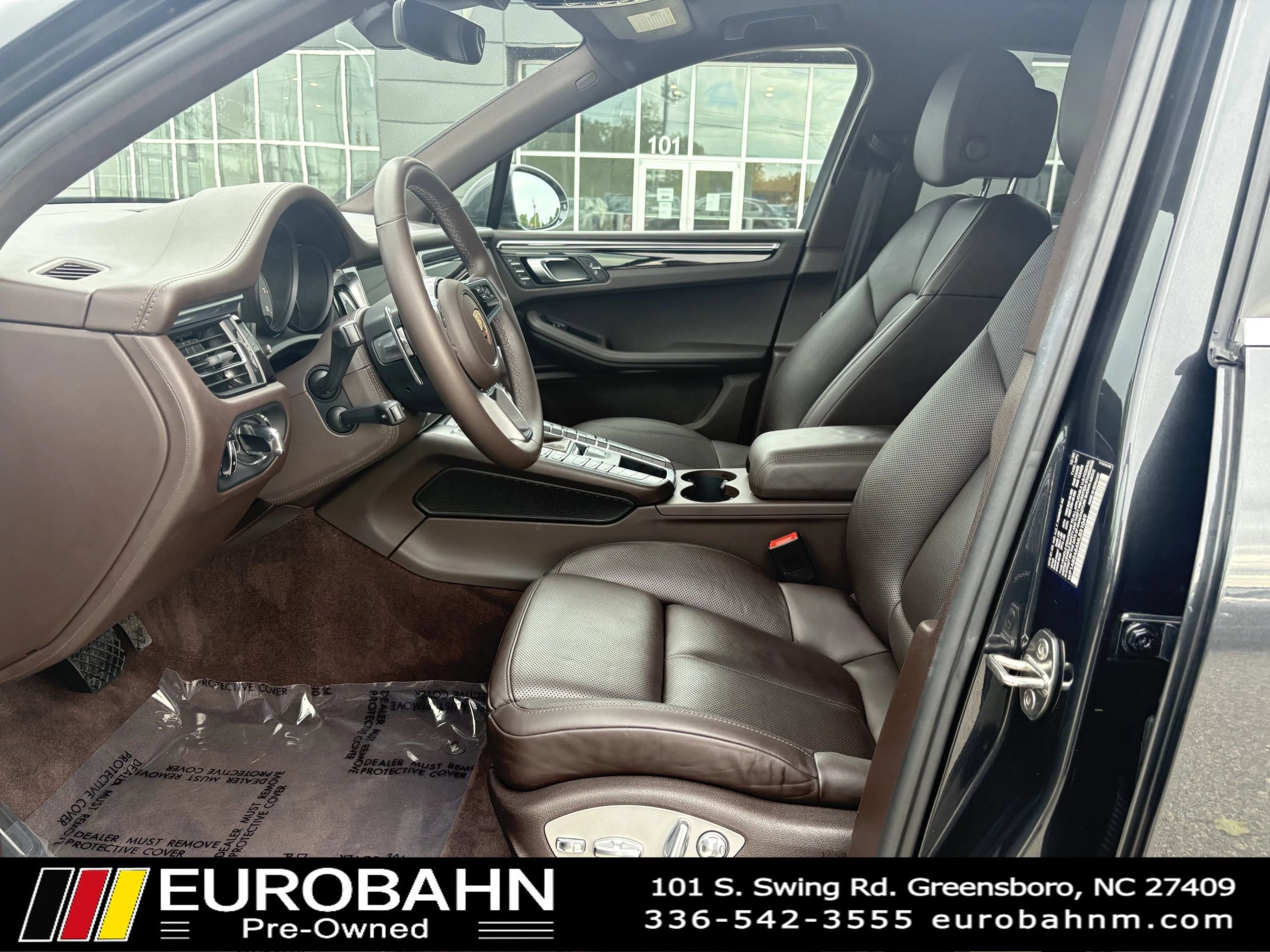 Used 2021 Porsche Macan S AWD/4WD image 7