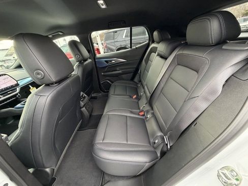 New 2026 Chevrolet Equinox EV LT image 37