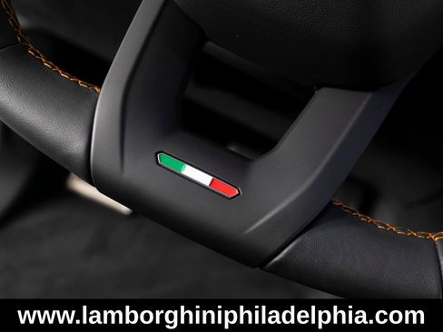 Used 2024 Lamborghini Urus Performante AWD/4WD image 18