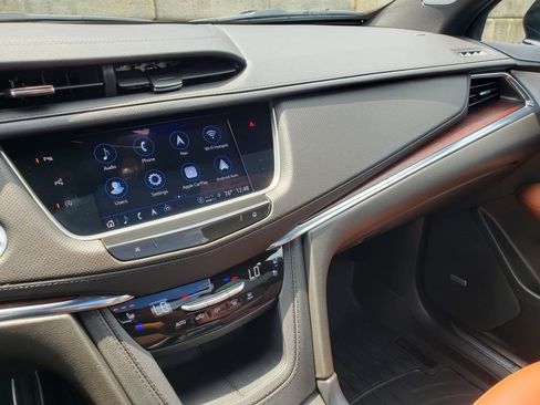 Certified 2023 Cadillac XT5 Sportv w/ Technology Package AWD/4WD image 25