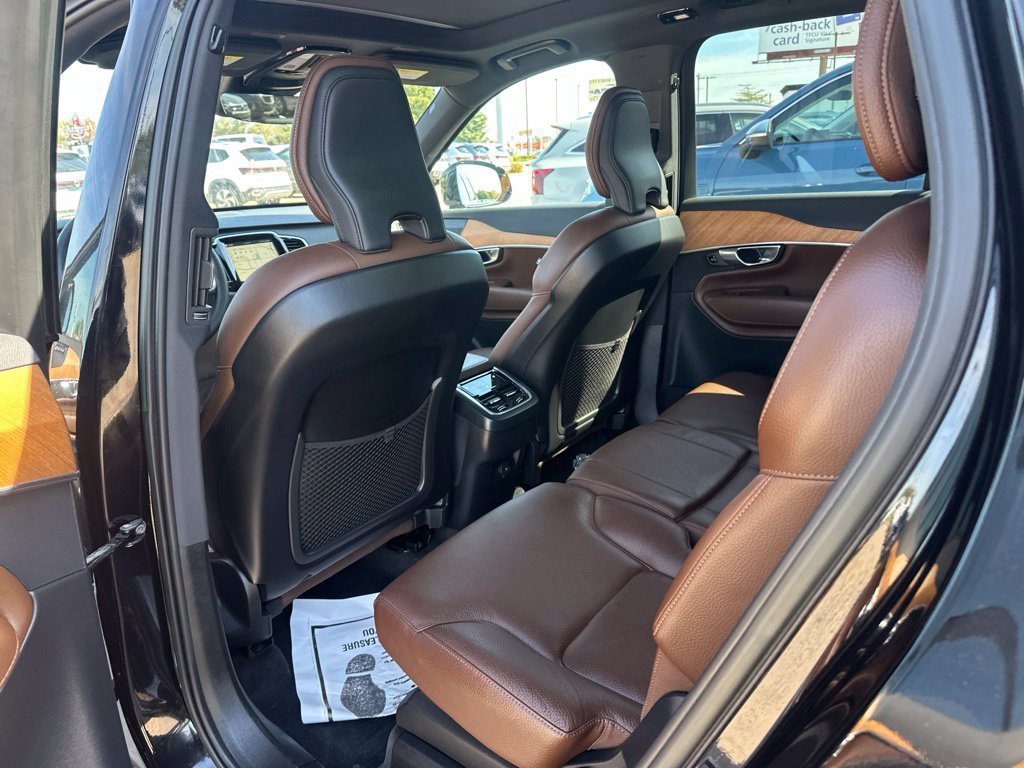 Used 2023 Volvo XC90 B6 Plus w/ Protection Package AWD/4WD image 12