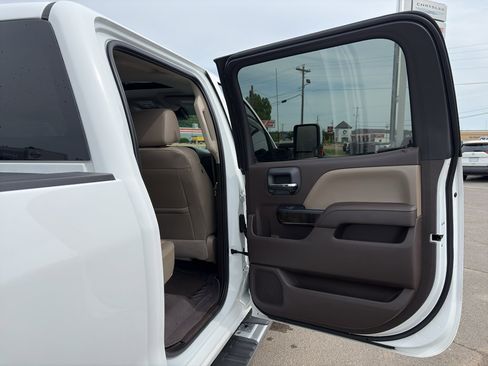 Used 2016 GMC Sierra 2500 Denali w/ Duramax Plus Package AWD/4WD image 21