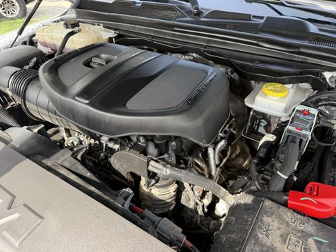 Used 2025 RAM 1500 Warlock AWD/4WD image 34