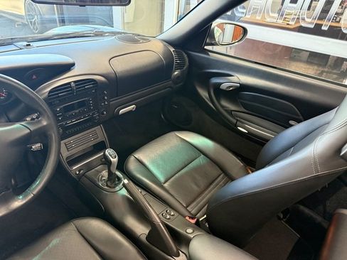 Used 2004 Porsche 911 Carrera RWD image 9