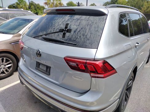 Used 2023 Volkswagen Tiguan SE R-Line FWD image 5