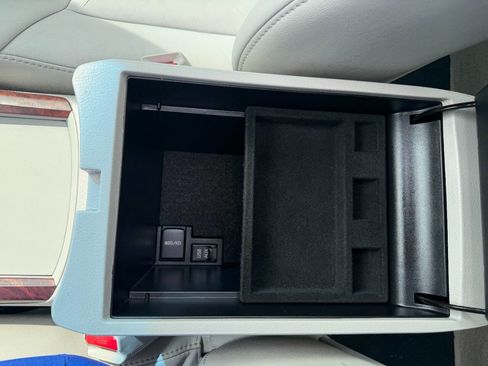 Used 2012 Toyota Avalon image 29