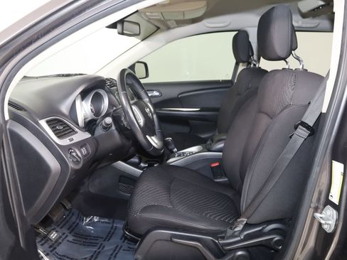 Used 2018 Dodge Journey SE w/ Popular Equipment Group FWD image 10