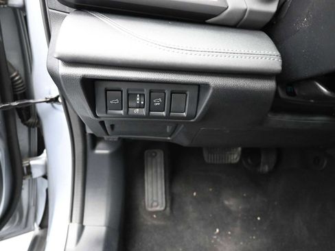 Used 2022 Subaru Outback Limited image 11