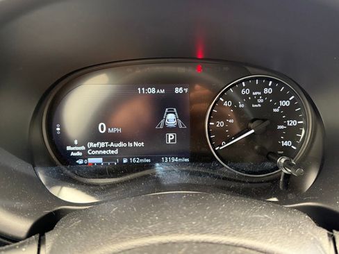 Used 2024 Nissan Kicks SR FWD image 17