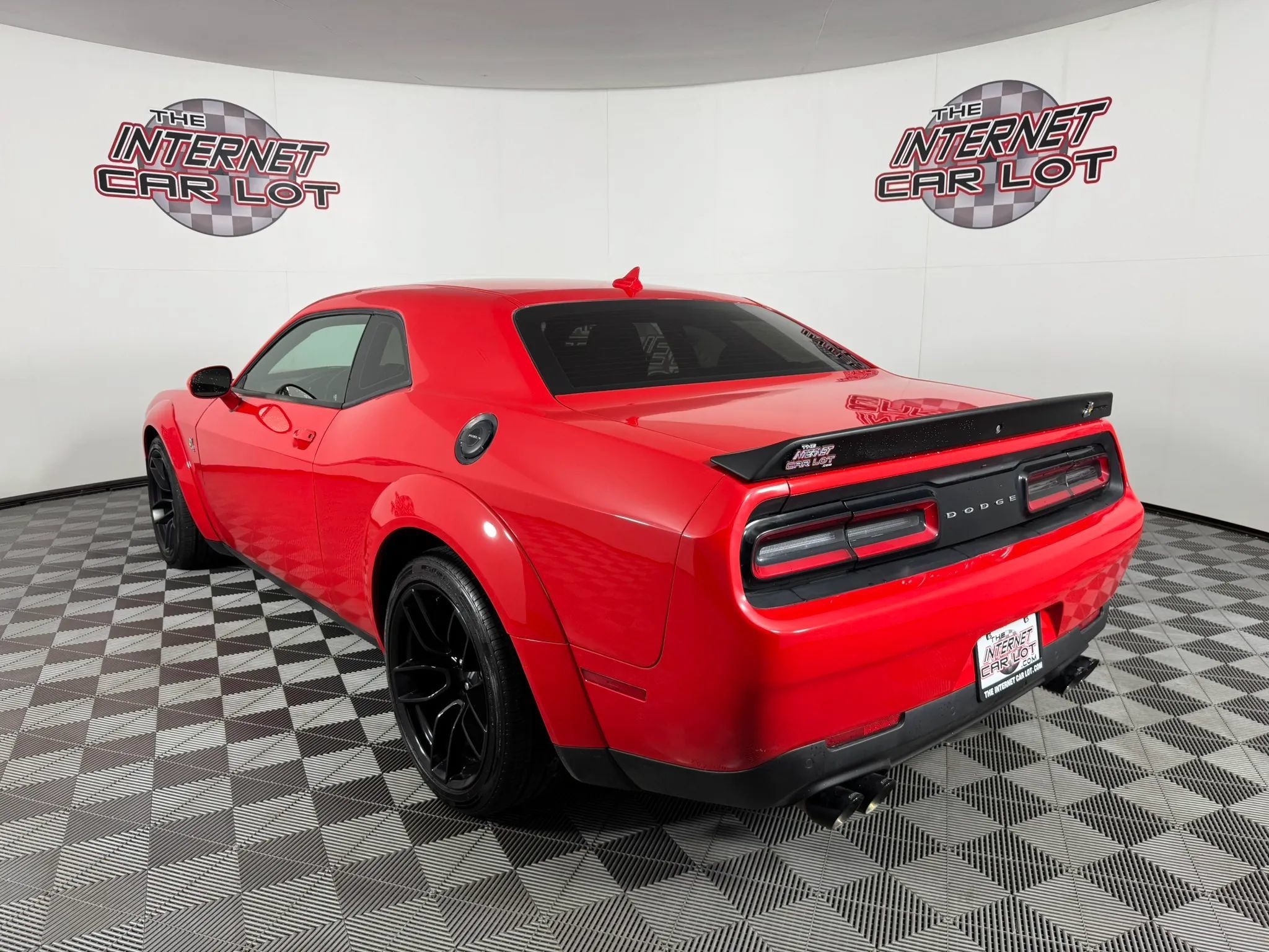 Used 2021 Dodge Challenger R/T Scat Pack RWD image 5