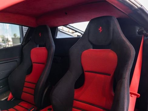 Used 2015 Ferrari 458 Speciale Coupe RWD image 4