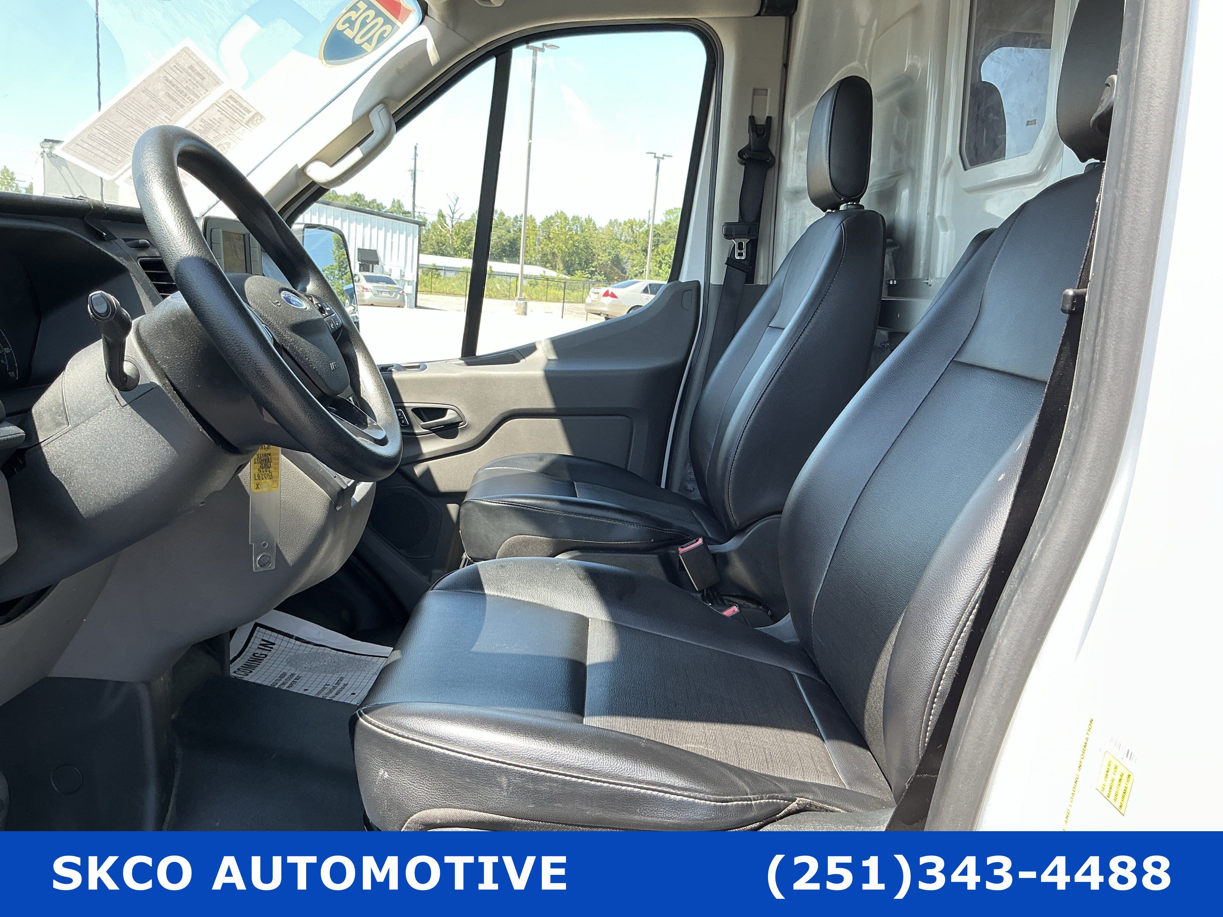 Used 2025 Ford Transit 250 148 Medium Roof RWD image 11