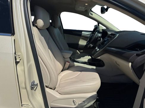 Used 2018 Lincoln MKC Premiere FWD image 15