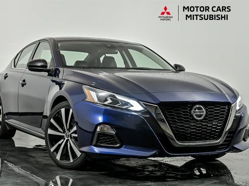 Used 2022 Nissan Altima 2.5 SR FWD image 1