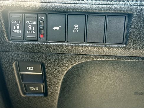 Used 2025 Honda Odyssey EX-L image 11