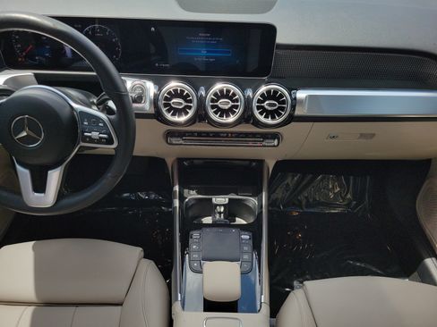 Used 2021 Mercedes-Benz GLB 250 image 17
