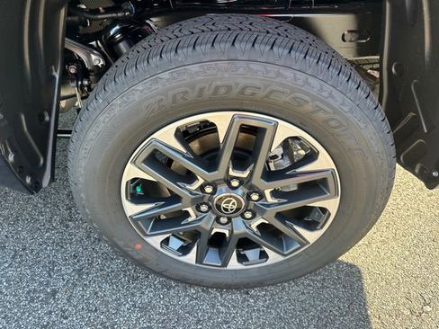 New 2026 Toyota Tundra Limited AWD/4WD image 9