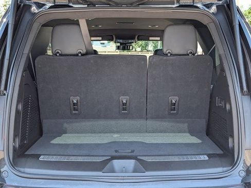 Used 2025 GMC Yukon Denali AWD/4WD image 29