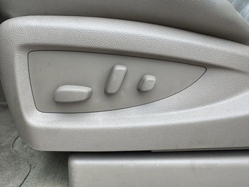 Used 2016 GMC Yukon XL SLT w/ Open Road Package image 7