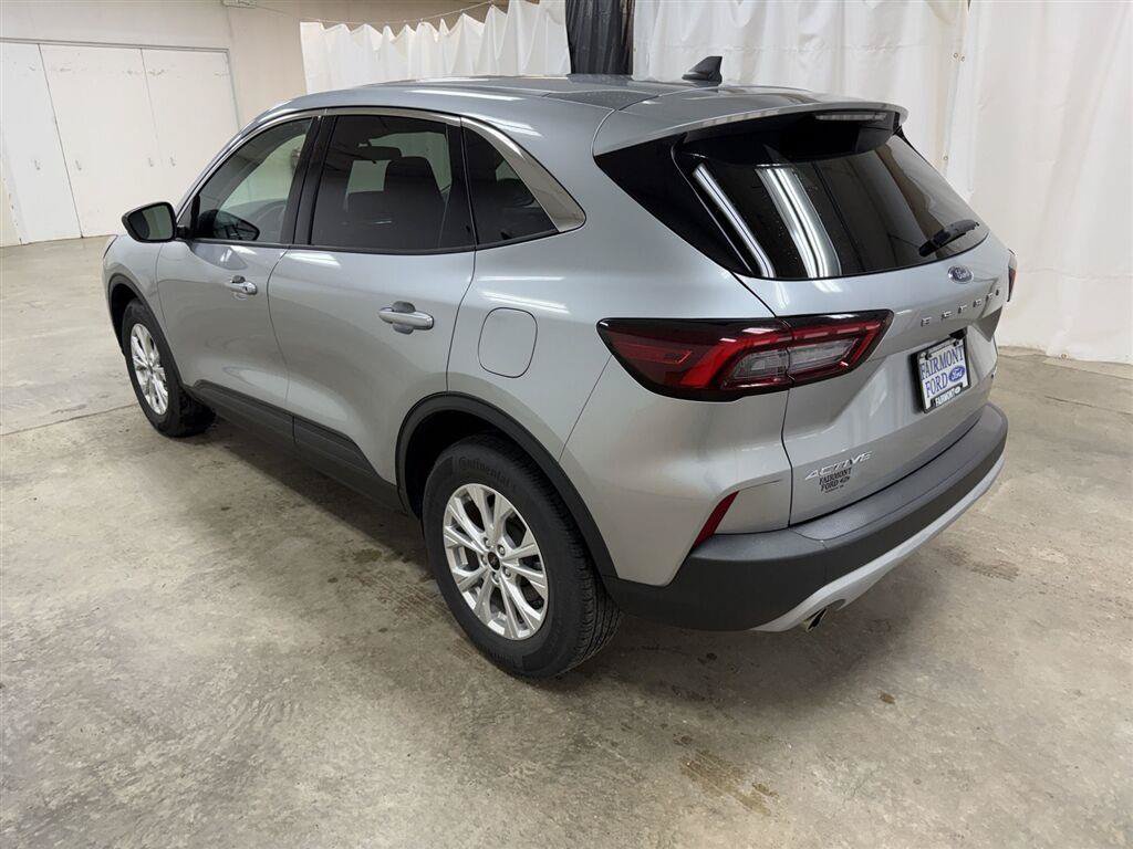 Used 2023 Ford Escape Active AWD/4WD image 5