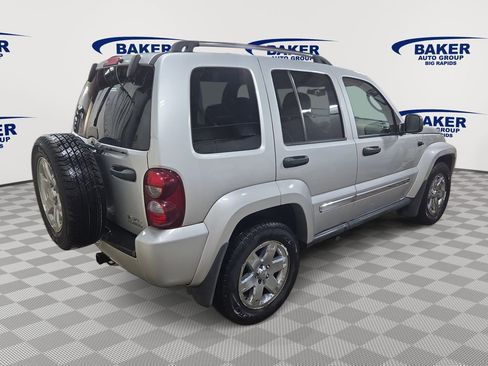 Used 2005 Jeep Liberty Limited image 5