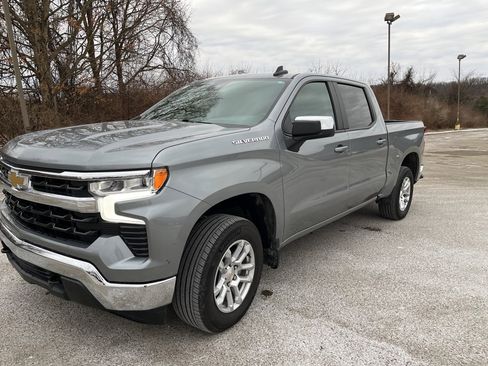 Used 2023 Chevrolet Silverado 1500 LT image 7
