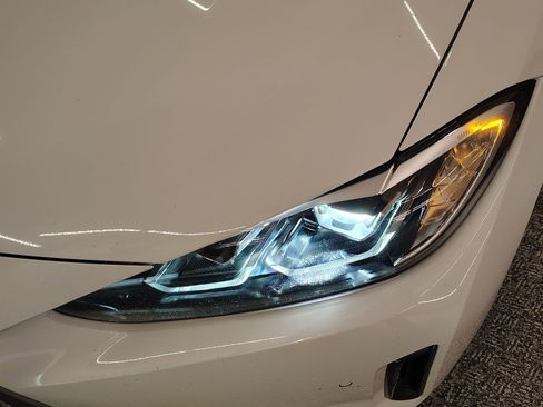 Used 2023 BMW i4 eDrive35 image 10