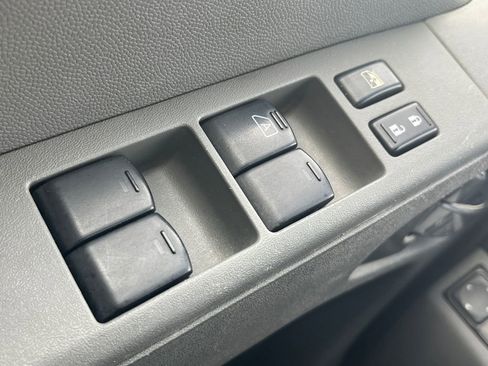 Used 2017 Nissan Frontier SV w/ SV Value Truck Package image 7