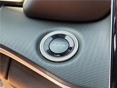 New 2025 Jeep Grand Cherokee L Laredo w/ Luxury Tech Group I image 20