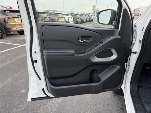 New 2026 Nissan Frontier SV w/ All-Weather Content Package AWD/4WD image 12