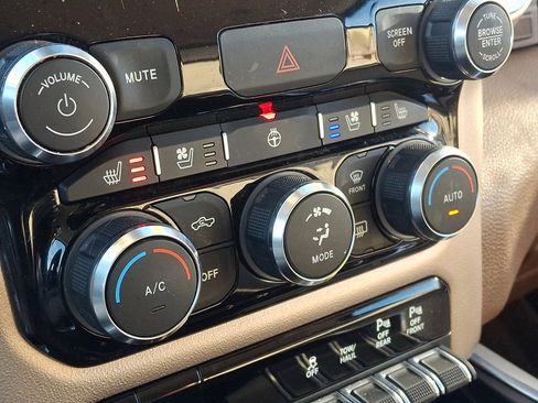 Used 2020 RAM 1500 Laramie image 15