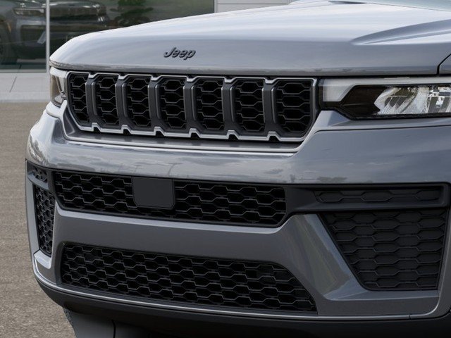 New 2027 Jeep Grand Cherokee Altitude AWD/4WD image 11
