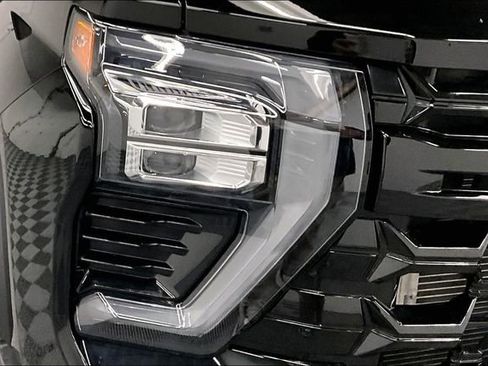 Used 2025 Chevrolet Silverado 2500 ZR2 w/ ZR2 Bison Edition AWD/4WD image 36
