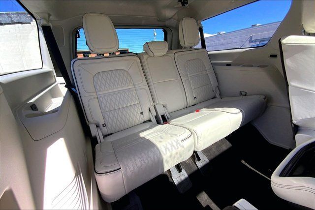 Used 2023 Lincoln Navigator L Black Label AWD/4WD image 27
