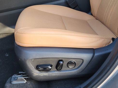 Used 2024 Lexus NX 250 FWD w/ Premium Package image 32