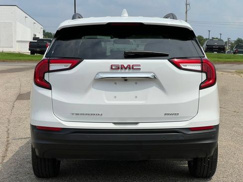 Used 2024 GMC Terrain SLE w/ Driver Convenience Package AWD/4WD image 38