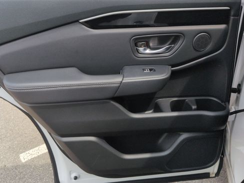 Used 2024 Honda Pilot Touring image 30