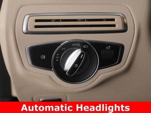 Used 2019 Mercedes-Benz C 300 4MATIC Sedan image 21