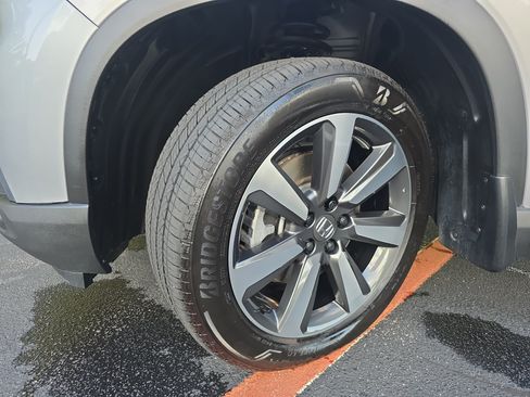 Used 2025 Honda Pilot Touring image 34