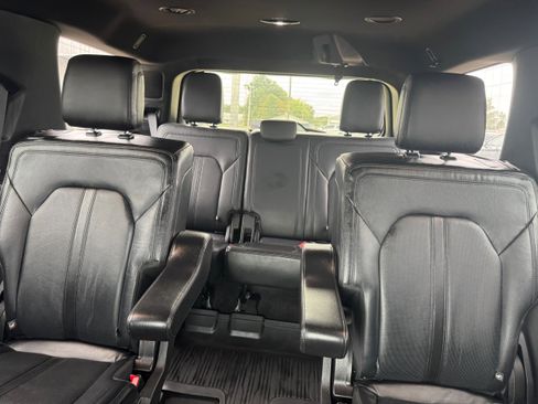 Used 2019 Ford Expedition Limited w/ Equipment Group 302A AWD/4WD image 14