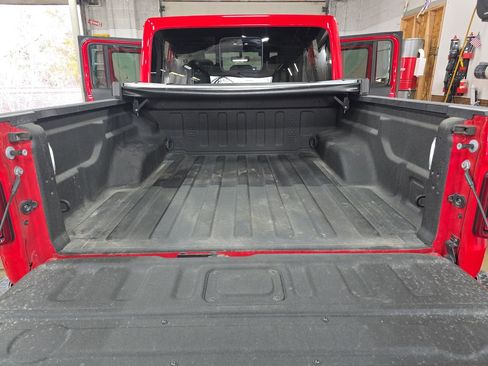 Used 2021 Jeep Gladiator Mojave AWD/4WD image 12