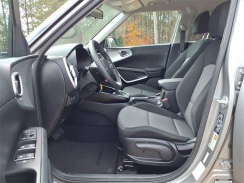 Used 2024 Kia Soul LX w/ Option Group 015 image 15