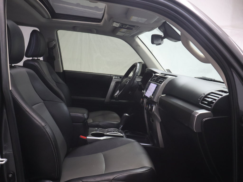 Used 2021 Toyota 4Runner SR5 Premium w/ Moonroof Package RWD image 9