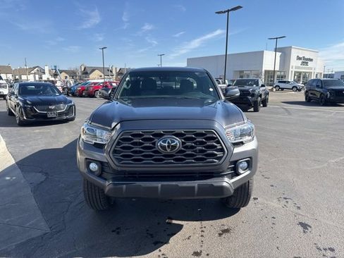 Used 2021 Toyota Tacoma TRD Off-Road w/ Technology Package image 2