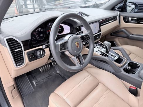 Used 2019 Porsche Cayenne S AWD/4WD image 12