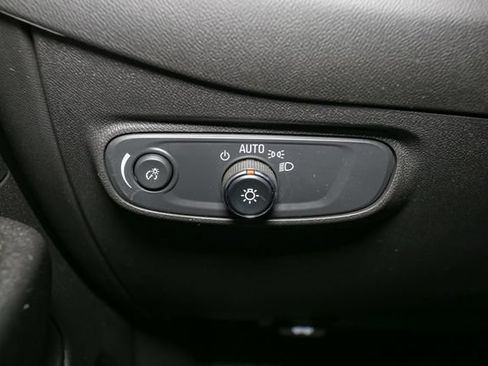 Used 2024 Chevrolet Equinox LT FWD image 32