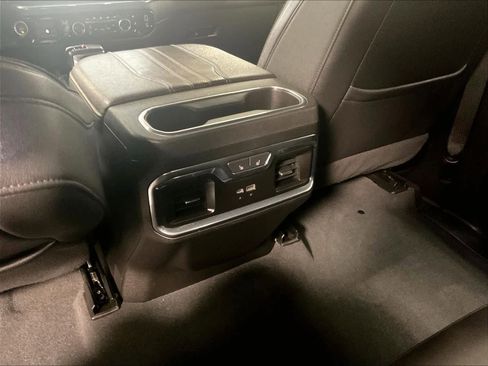 Used 2023 Chevrolet Silverado 1500 High Country w/ Technology Package image 27