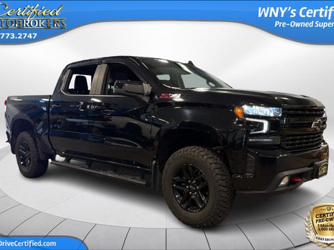 Used 2021 Chevrolet Silverado 1500 LT Trail Boss w/ Convenience Package II AWD/4WD image 3